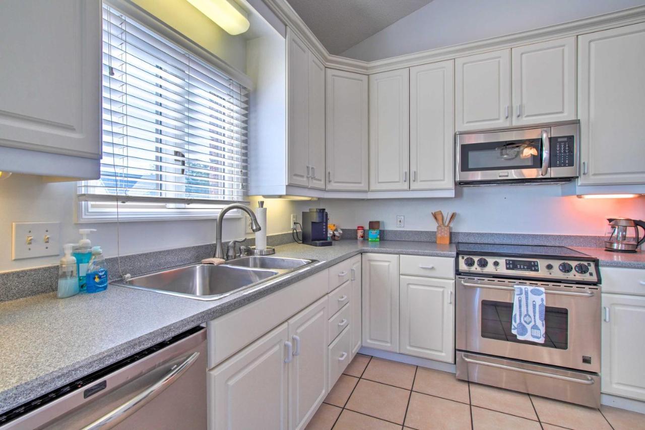 Southport Condo With Fire Pit, Deck And Private Pool Zewnętrze zdjęcie